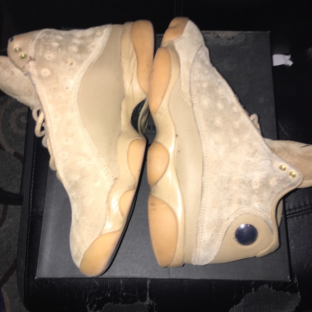 Wheat Jordan 13’s